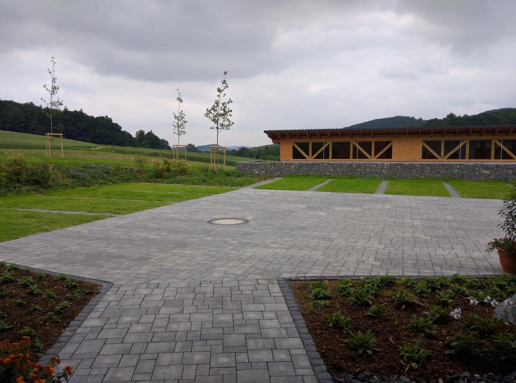 Hotel Zur-Borke Neuenrade Exterior foto