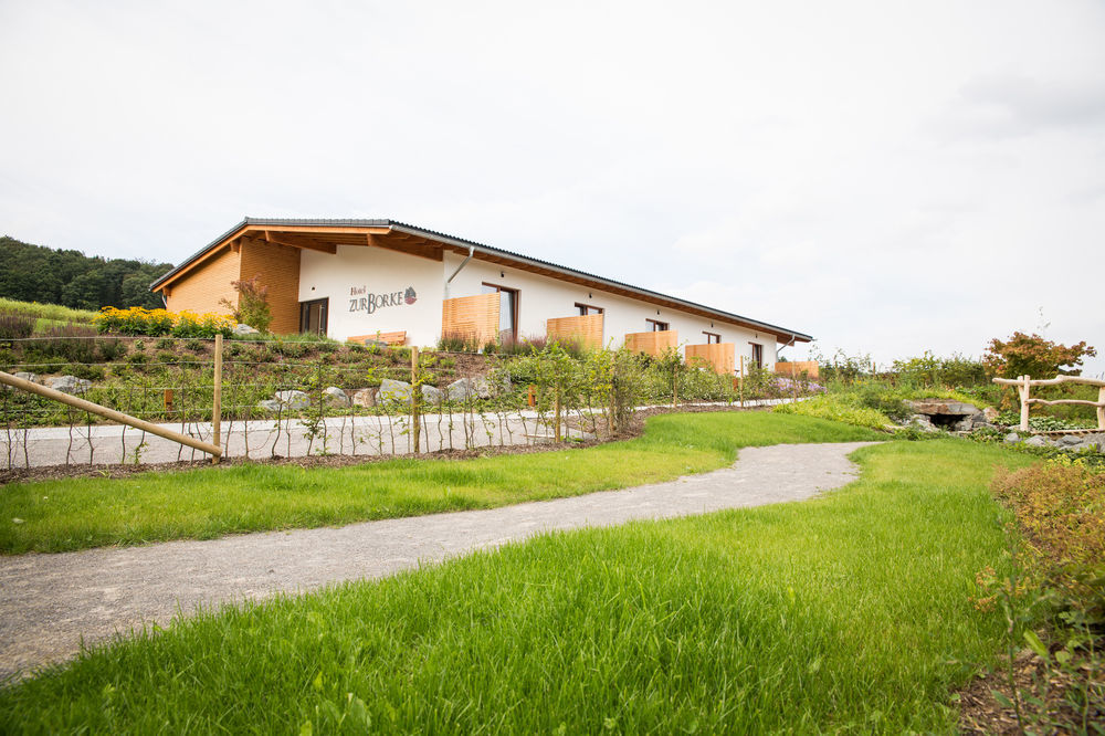Hotel Zur-Borke Neuenrade Exterior foto